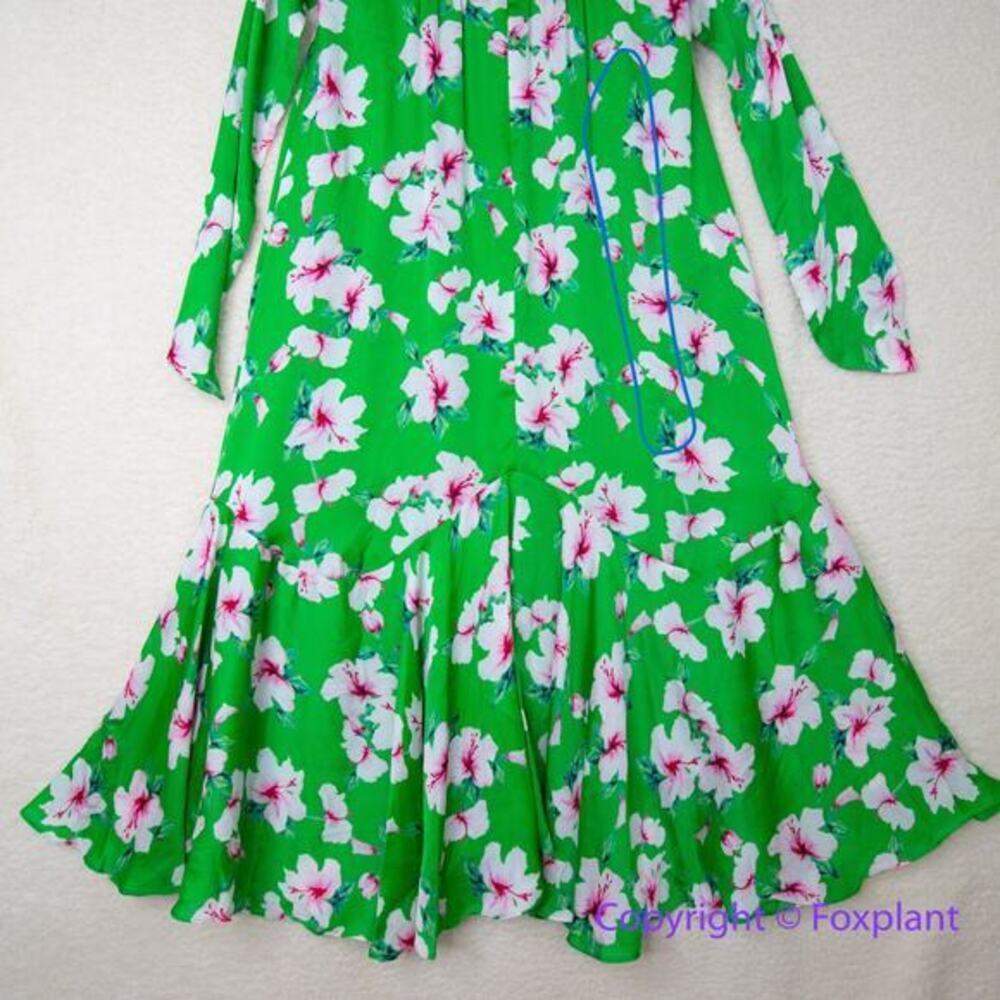 New! *Flawed" White House Black Market Floral Satin Fit & Flare Dress, size 2 - Picture 12 of 16